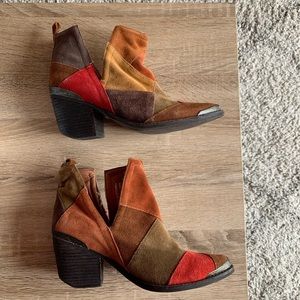 Jeffrey Campbell booties!!